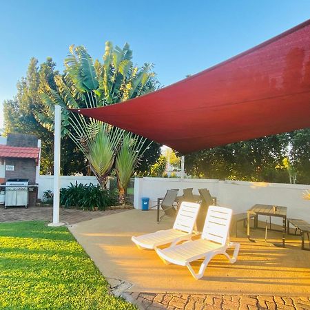Bundaberg Spanish Motor Inn Kültér fotó