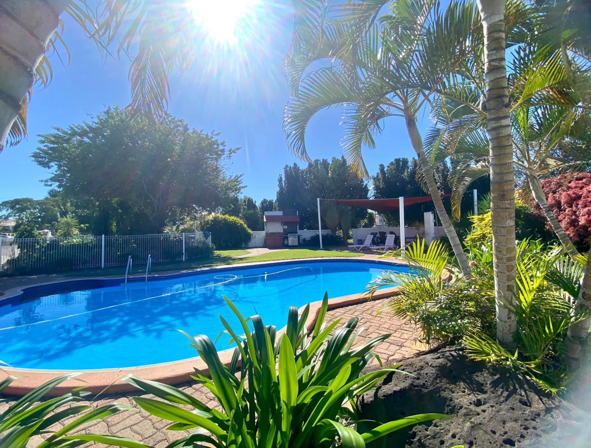 Bundaberg Spanish Motor Inn Kültér fotó