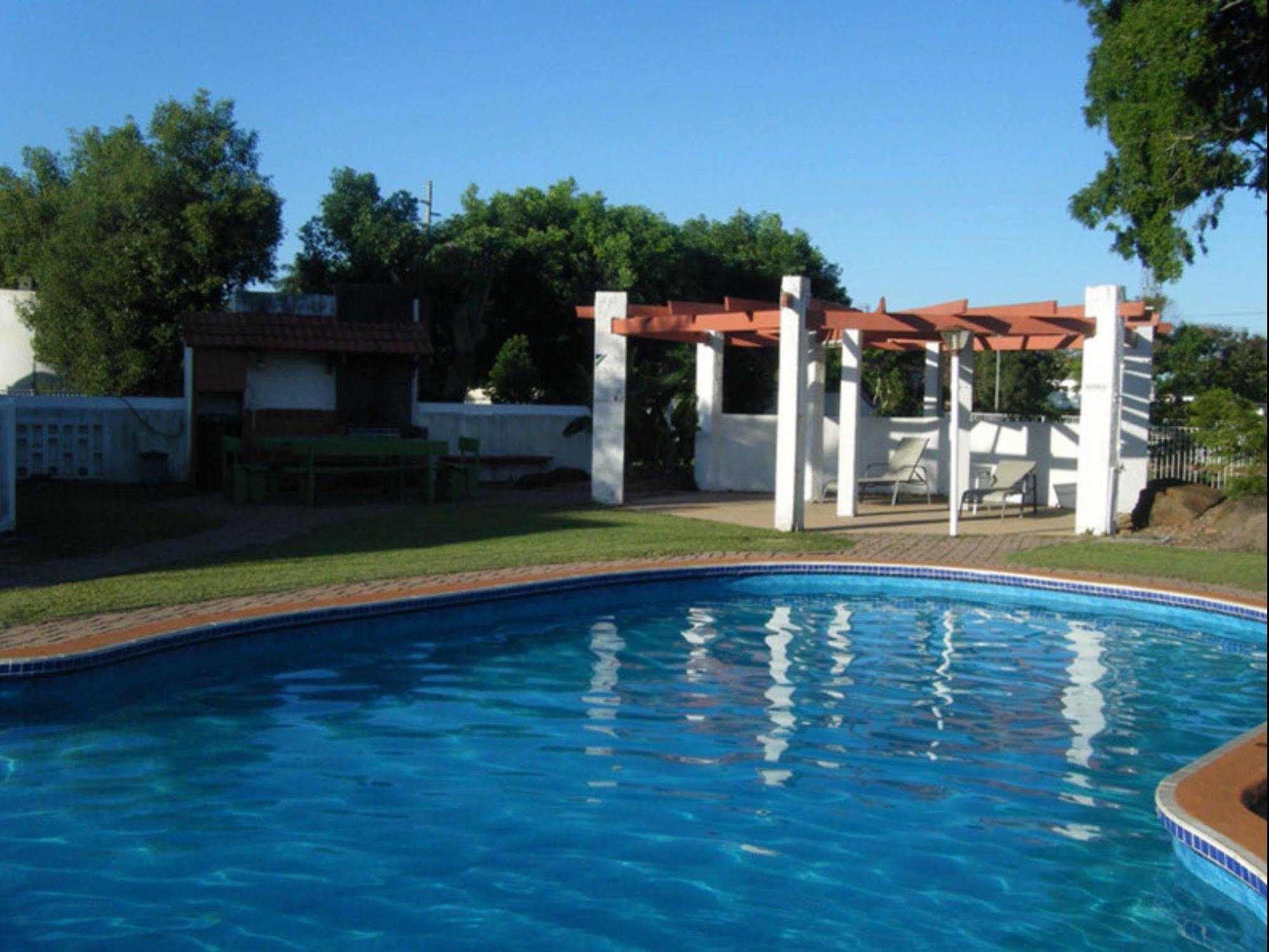 Bundaberg Spanish Motor Inn Kültér fotó